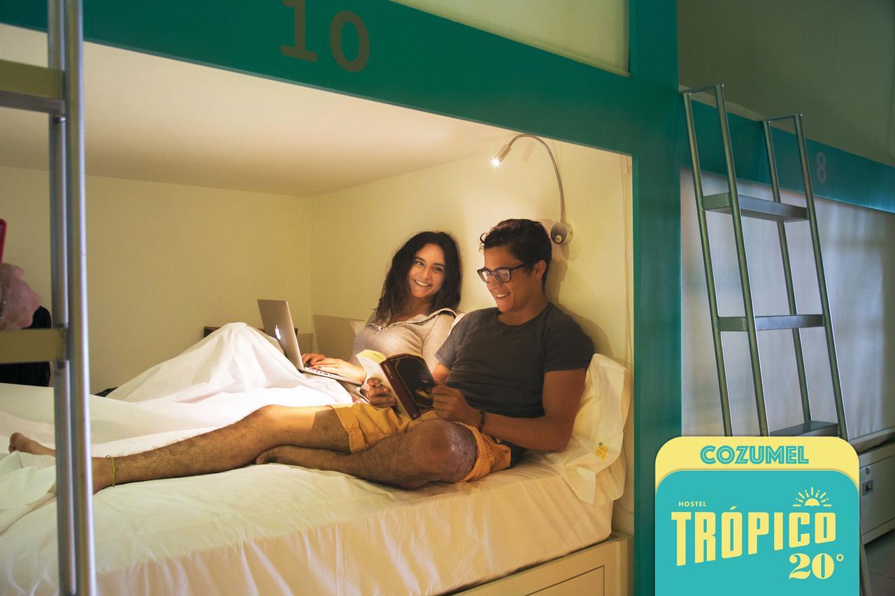 Hostel Frente Al Mar Tropico 20º โกซูเมล ภายนอก รูปภาพ